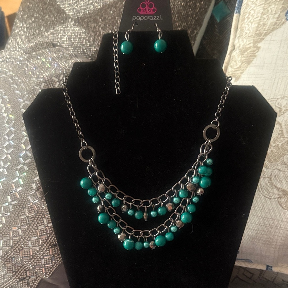 Paparazzi Turquoise and Silver Necklace Set